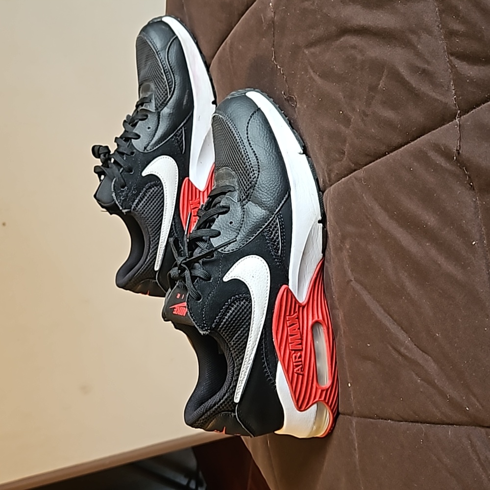 Nike airmax sneakers mens size 10.5